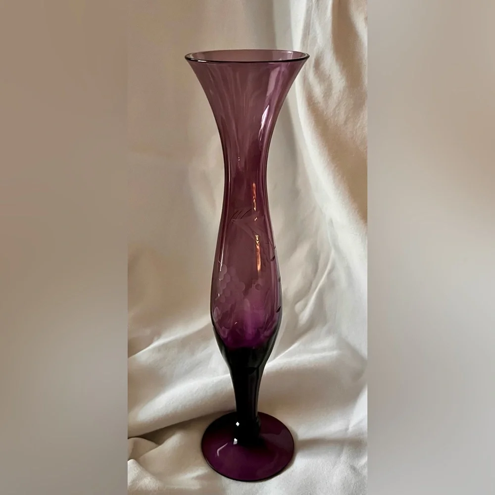 VTG Amethyst Glass Vase Etched Grapes Purple Hour Glass Bud Vase 10” Vintage